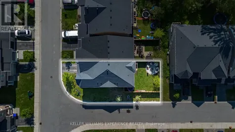 12 Blasi Court Wasaga Beach ON L9Z 0H3
