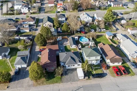 32 Hanna Avenue Capreol ON P0M 1H0
