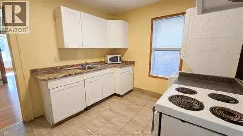 721-723 Campbell Avenue Windsor ON N9B 2H6