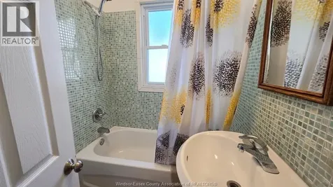 721-723 Campbell Avenue Windsor ON N9B 2H6