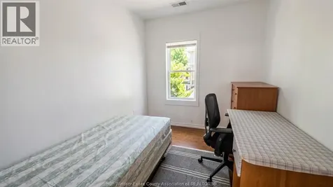 721-723 Campbell Avenue Windsor ON N9B 2H6