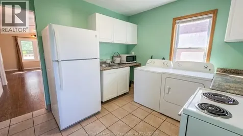 721-723 Campbell Avenue Windsor ON N9B 2H6
