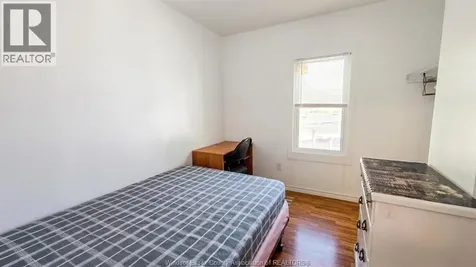 721-723 Campbell Avenue Windsor ON N9B 2H6