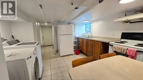 721-723 Campbell Avenue Windsor ON N9B 2H6