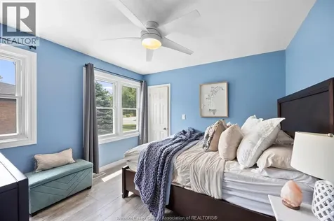 1034 Homedale Windsor ON N8S 2T4