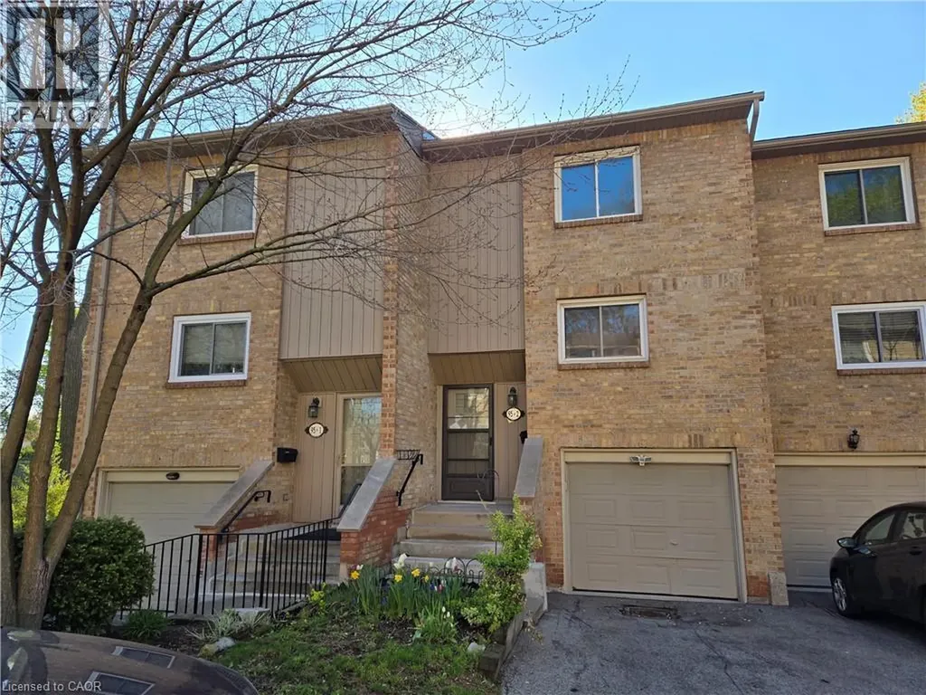 95 Fonthill Road Hamilton ON L9C 6T1