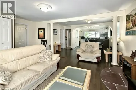 42 5th Lane Wasaga Beach ON L9Z 2E9
