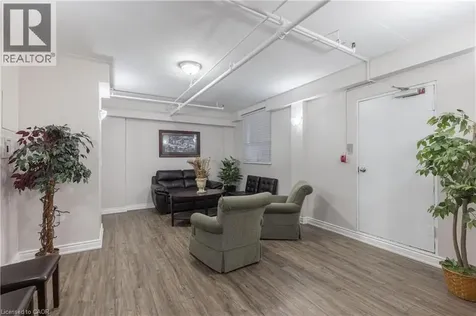 6390 Huggins Street Niagara Falls ON L2J 1H1