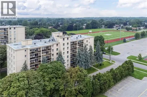 6390 Huggins Street Niagara Falls ON L2J 1H1