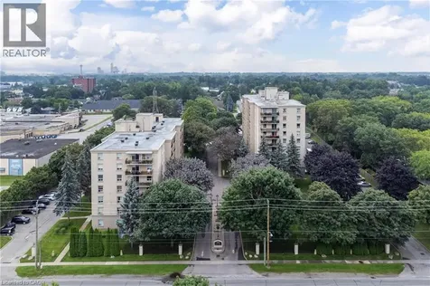 6390 Huggins Street Niagara Falls ON L2J 1H1