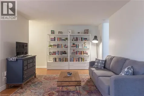 6390 Huggins Street Niagara Falls ON L2J 1H1