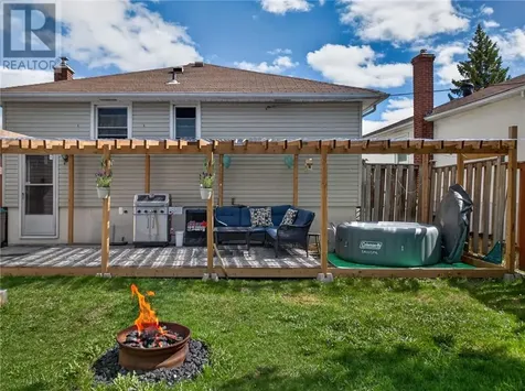 512 White Avenue Sudbury ON P3C 2G5