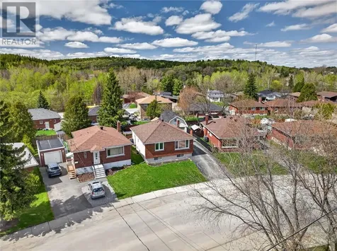 512 White Avenue Sudbury ON P3C 2G5
