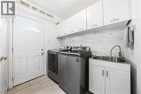 3217 Sovereign Road Burlington ON L7M 2V7