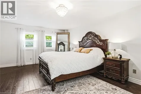 3217 Sovereign Road Burlington ON L7M 2V7