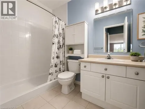 255 Keats Way Waterloo ON N2L 6N6