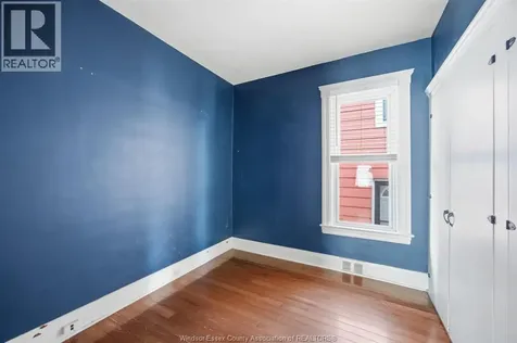 924 Marentette Avenue Windsor ON N9A 2A3