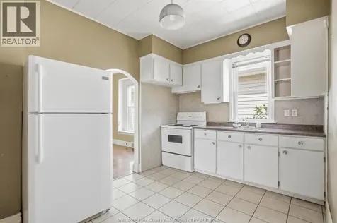 924 Marentette Avenue Windsor ON N9A 2A3
