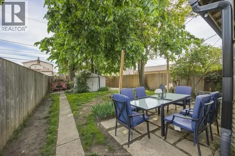 924 Marentette Avenue Windsor ON N9A 2A3