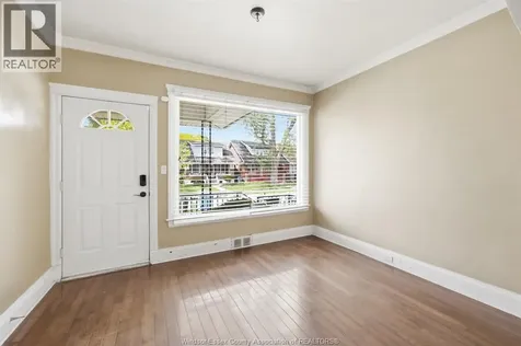 924 Marentette Avenue Windsor ON N9A 2A3