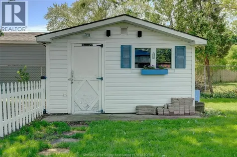 1075 Esdras Place Windsor ON N8S 2N1