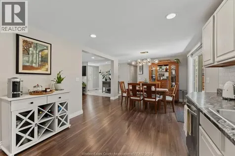 2895 Stillmeadow Windsor ON N8R 1M9