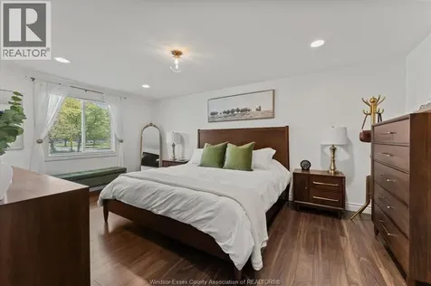 2895 Stillmeadow Windsor ON N8R 1M9
