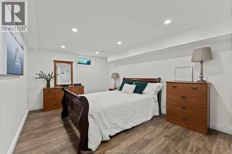 2895 Stillmeadow Windsor ON N8R 1M9
