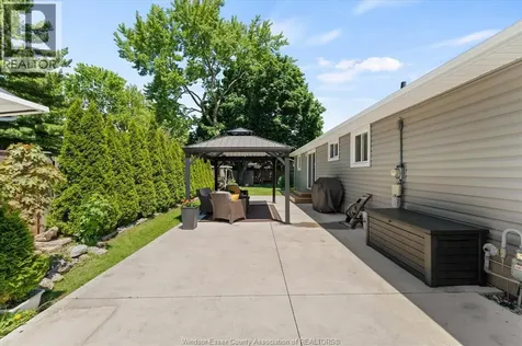 2895 Stillmeadow Windsor ON N8R 1M9
