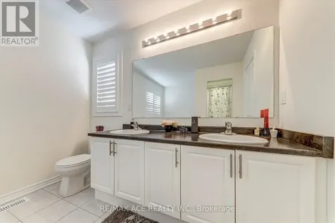1152 Skyridge Boulevard Pickering ON L1X 0M4