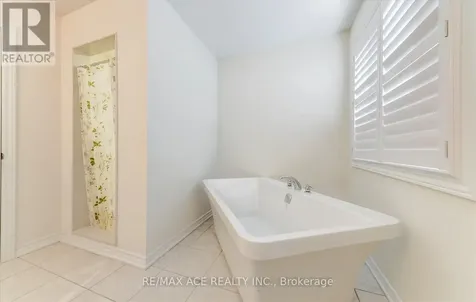 1152 Skyridge Boulevard Pickering ON L1X 0M4