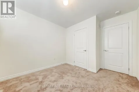 1152 Skyridge Boulevard Pickering ON L1X 0M4