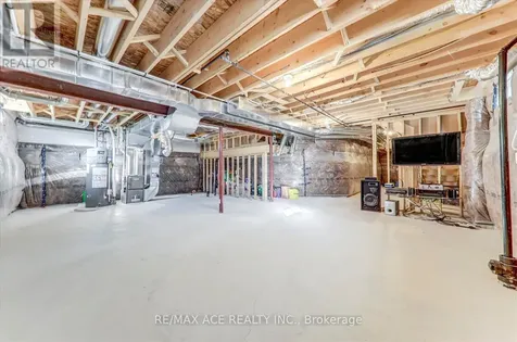 1152 Skyridge Boulevard Pickering ON L1X 0M4