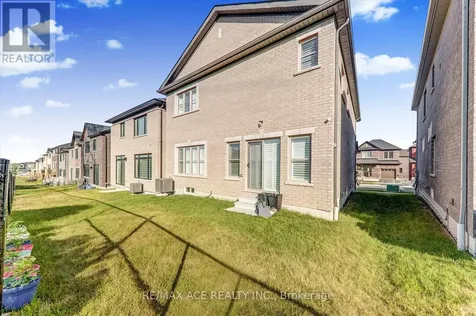 1152 Skyridge Boulevard Pickering ON L1X 0M4