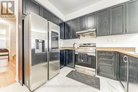 1152 Skyridge Boulevard Pickering ON L1X 0M4