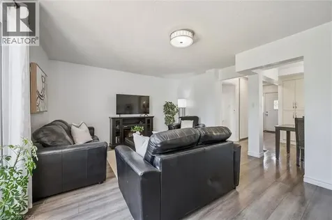71 Blackhorne Drive Kitchener ON N2E 1T5
