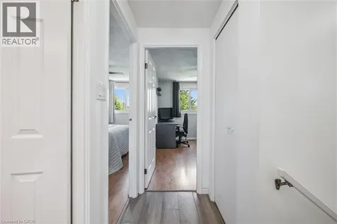 71 Blackhorne Drive Kitchener ON N2E 1T5