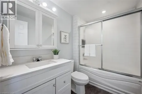 71 Blackhorne Drive Kitchener ON N2E 1T5