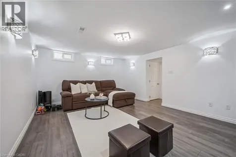 71 Blackhorne Drive Kitchener ON N2E 1T5