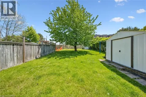 71 Blackhorne Drive Kitchener ON N2E 1T5