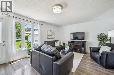 71 Blackhorne Drive Kitchener ON N2E 1T5