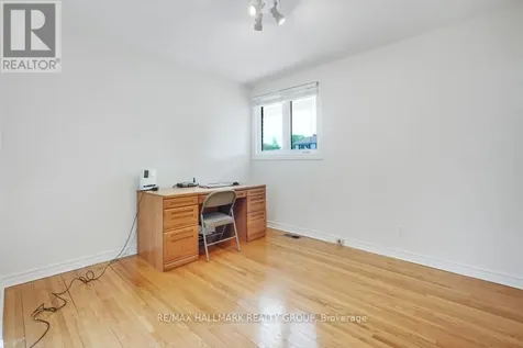 39 Parkwood Crescent Ottawa ON K1B 3J5