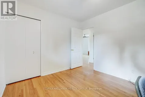 39 Parkwood Crescent Ottawa ON K1B 3J5