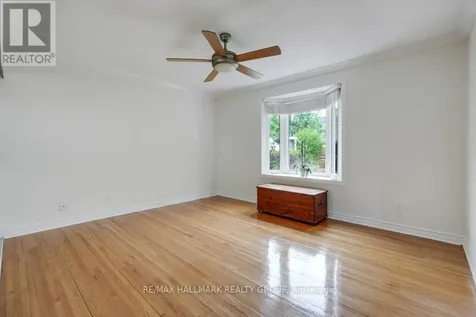 39 Parkwood Crescent Ottawa ON K1B 3J5