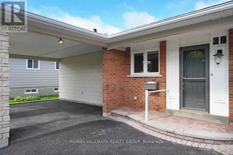 39 Parkwood Crescent Ottawa ON K1B 3J5