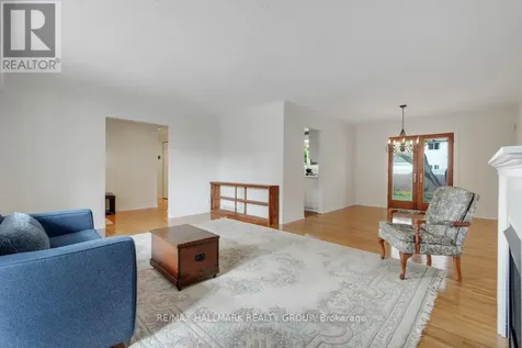39 Parkwood Crescent Ottawa ON K1B 3J5