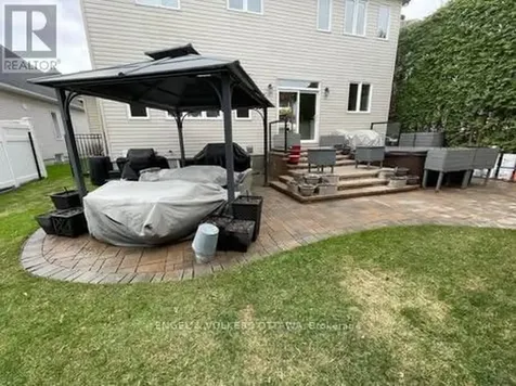 29 Franklin Cathcart Crescent Ottawa ON K2S 2A7