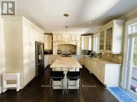 29 Franklin Cathcart Crescent Ottawa ON K2S 2A7