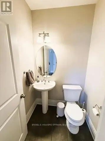 29 Franklin Cathcart Crescent Ottawa ON K2S 2A7