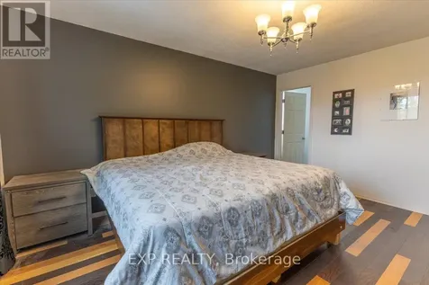 6383 Larmond Avenue Ottawa ON K1C 2J9